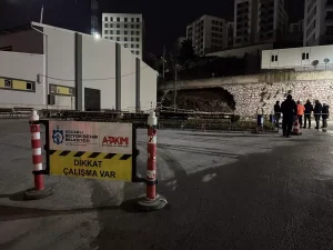 İzmit’te İstinat Duvarı Çöktü