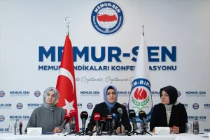 Kadın Kamu Görevlileri Doğum İznini Uzatmak İstiyor