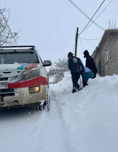 Kar nedeniyle hasta köyde kaldı, UMKE kurtardı