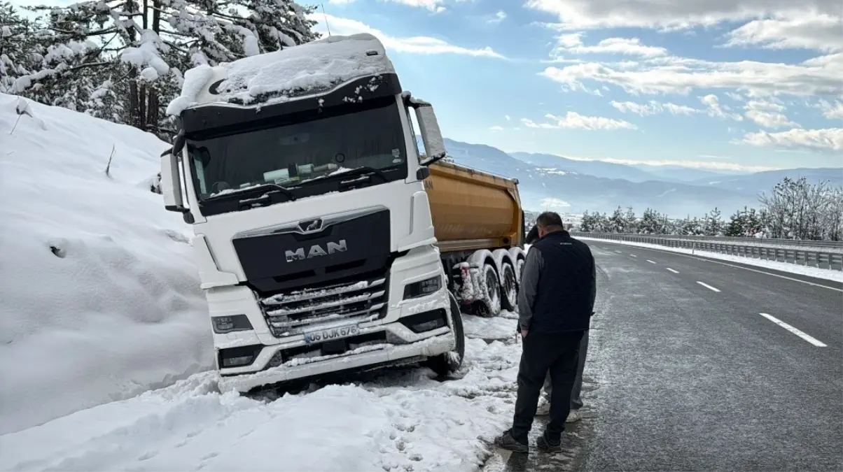 Karabük’te Kar Yağışı Ulaşımı Olumsuz Etkiledi