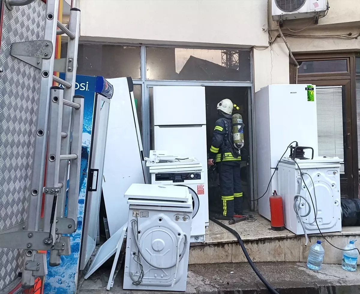 Karamürsel’de İş Yerinde Yangın