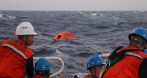 Kargo gemisi battı 2 denizci öldü, kayıplar var