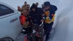Karla Kapanan Yolda KOAH Hastasına Zorlu Müdahale