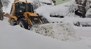 Karla Kaplı Köyde Acil Sağlık Hizmeti