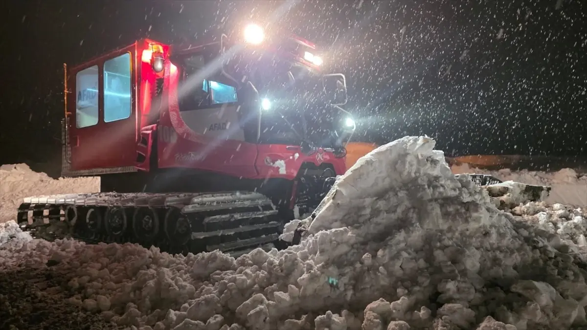 Karla Kaplı Köyde Acil Sağlık Kurtarma