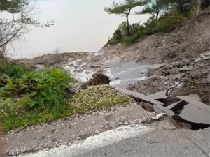 Kastamonu’da Heyelan Nedeniyle Yol Kapandı
