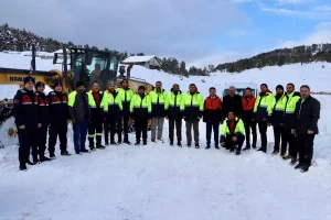 Kaymakam Yıldız, Kar Temizleme Çalışmalarını Denetledi