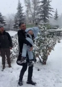 Kayseri Emniyet Müdürü, şehit çocukları ile kar topu oynadı