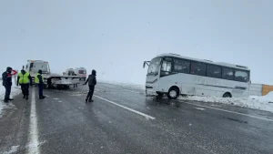 Kayseri’de Midibüs Devrildi: 22 Yaralı