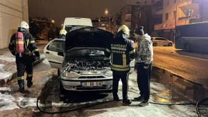 Kayseri’de Park Halinde Araç Yangını