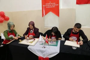 Kayseri’de şehit yakınları ve gaziler çeşitli sanat branşlarında eğitim alıyor