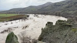 Kırcaali’de Şiddetli Yağışlar Sel Getirdi