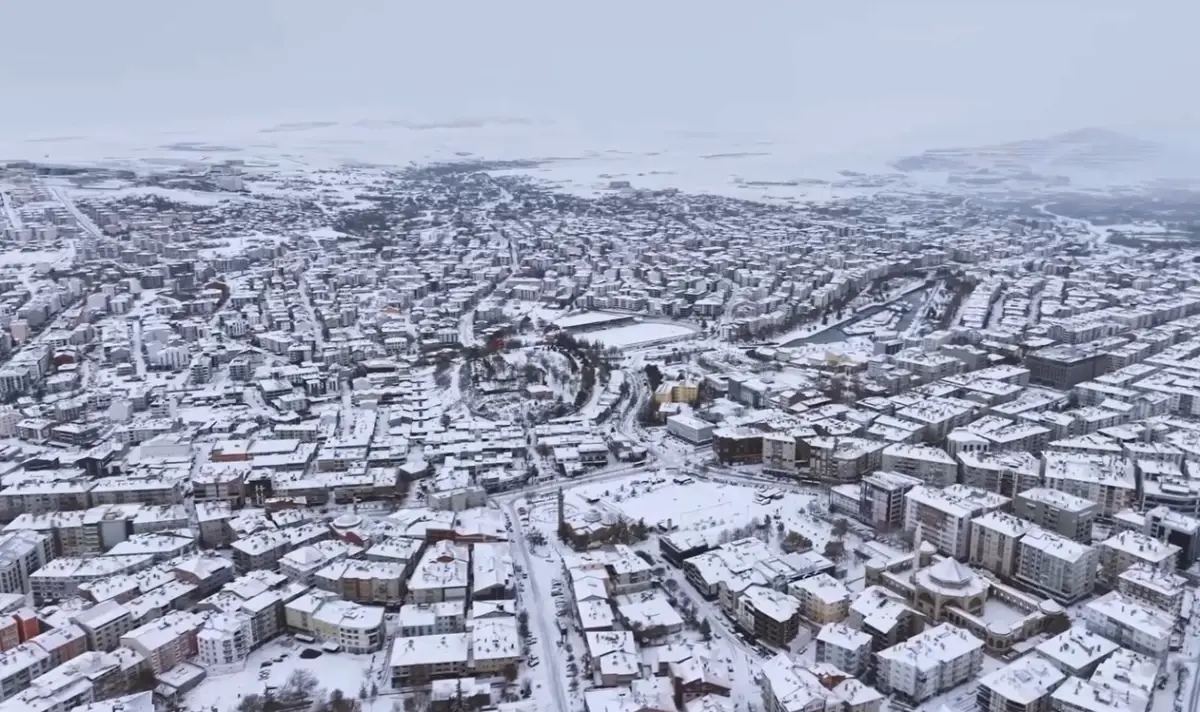 Kırşehir’de Kar Yağışı Başladı