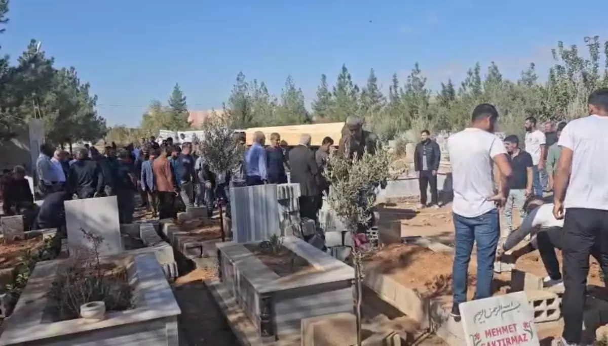 Kızıltepe’de Aile Yangında Çocuklarını Kaybetti, Eşyaları Çalındı