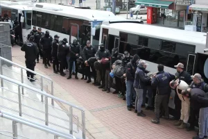 Kocaeli’de DEAŞ ve El Kaide Operasyonu: 30 Gözaltı