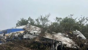 Kolombiya’da düşen uçaktaki 15 kişiden kurtulan olmadı