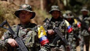Kolombiya’da iki silahlı grup çatıştı: 30 ölü