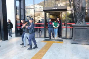 Kontrol Noktasında Kaçan İki Motosikletli Tutuklandı