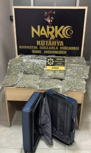 Kütahya’da Uyuşturucu Operasyonu: 10,5 KG Esrar Ele Geçirildi