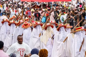 Lagos’ta Renkli Eyo Festivali Coşkusu