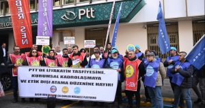 Liyakatsiz atamalar PTT’yi batırdı