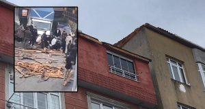 Lodos İstanbul’u fena vurdu! Bina çatısı yerinden söküldü