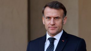 Macron: Grönland’ın egemenliğinin ihlal edilmesinin “zincirleme sonuçları” olur