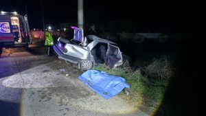 Manisa’da otomobilin elektrik direğine çarptığı kazada 1 kişi hayatını kaybetti