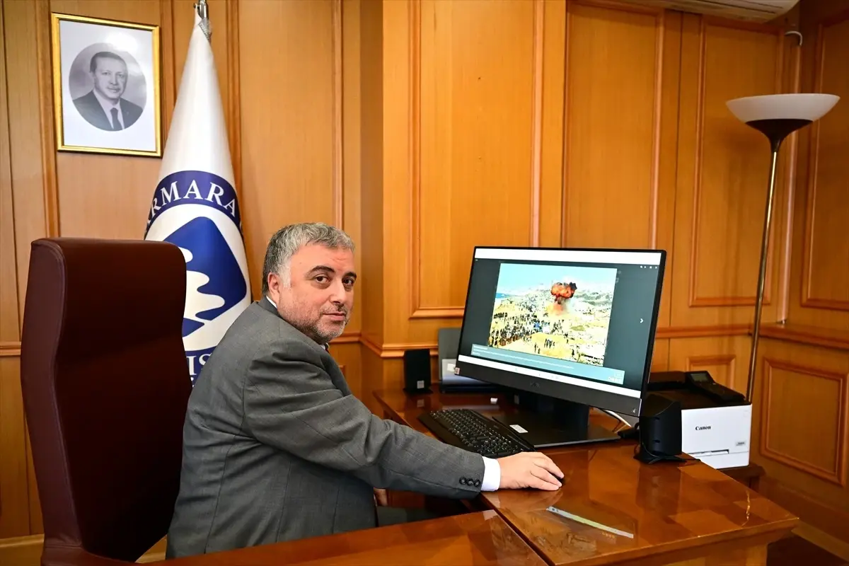 Marmara Üniversitesi Rektörü Fotoğraf Oylamasına Katıldı