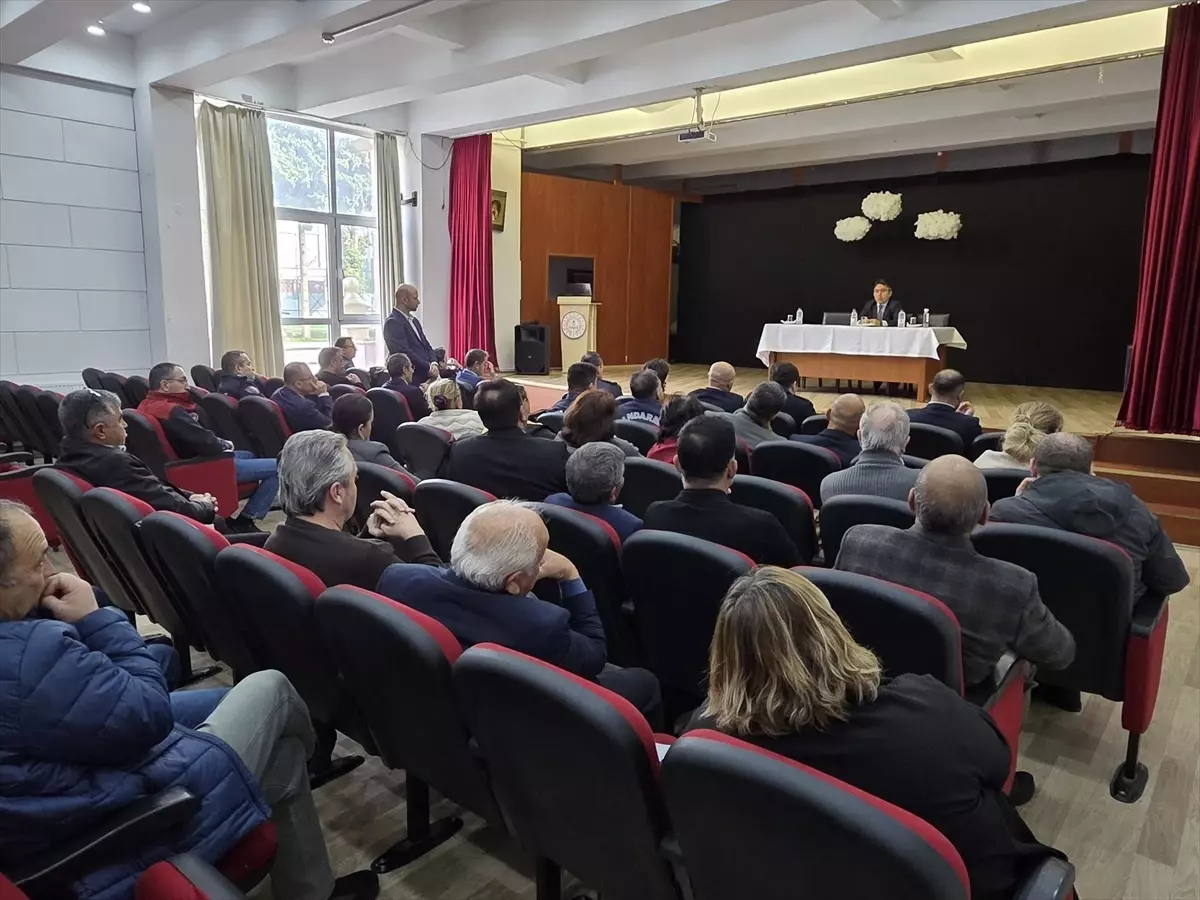 Marmaris’te Muhtarlara Eğitim Toplantısı