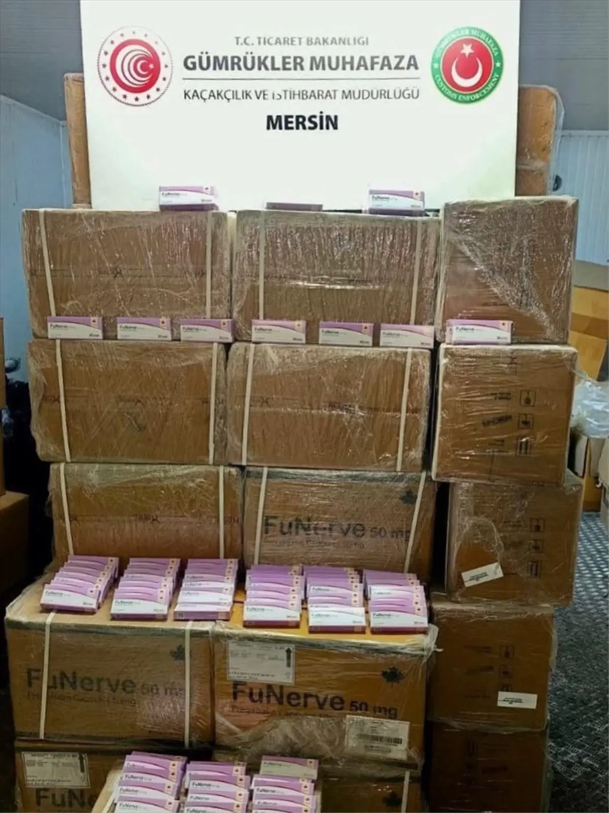 Mersin’de 280 Bin Sentetik Ecza Hapı Ele Geçirildi