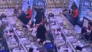 Mersin’de sanal kumar borcu, kuyumcu soygununa sürükledi