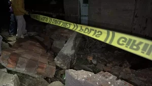 Metruk Binanın Duvarı Çöktü, Genç Hayatını Kaybetti