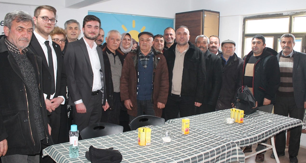 MHP’den zehir zemberek sözlerle istifa edip İYİ Parti’ye geçtiler