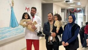 Mıknatıs Yutan Kız Çocuğu Ameliyatla Kurtarıldı