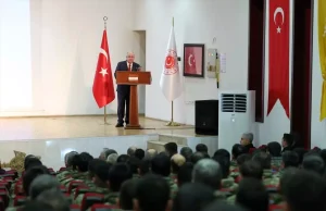 Milli Savunma Bakanı Güler, yılın son gününde Mehmetçikle bir araya geldi