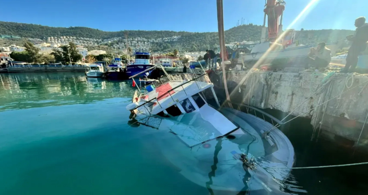Muğla’da fırtına balıkçı teknelerini batırdı