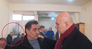 Mülakatta elenen genç kahvede okey oynuyor