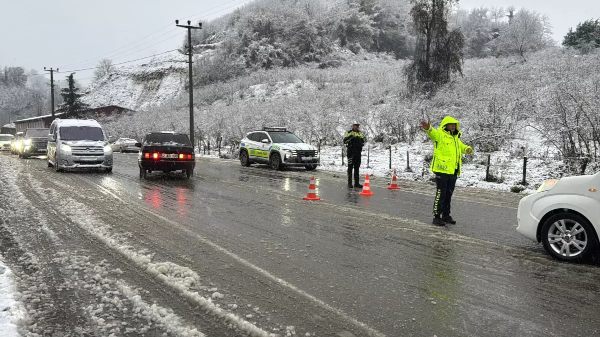 Ordu’da Yeni Yılın İlk Karı Yağdı