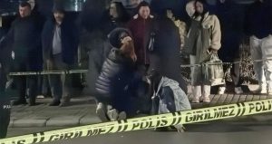 Otomobil yayaların arasına daldı: 3 ölü