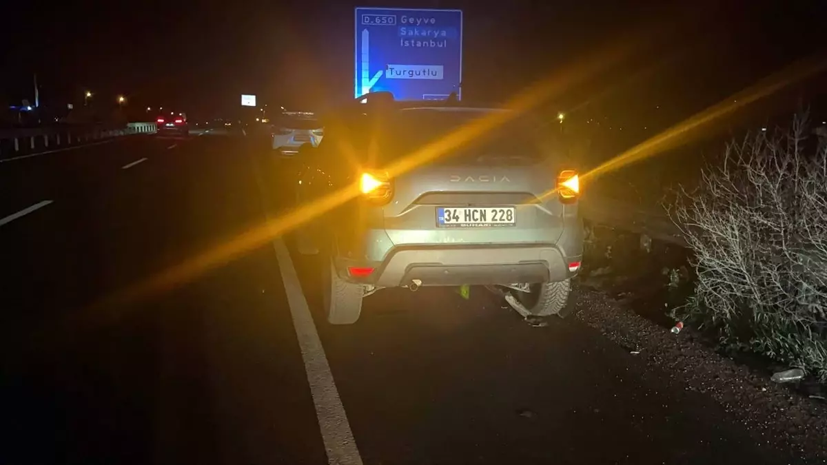 Pamukova’da SUV Aracı Kadına Çarptı