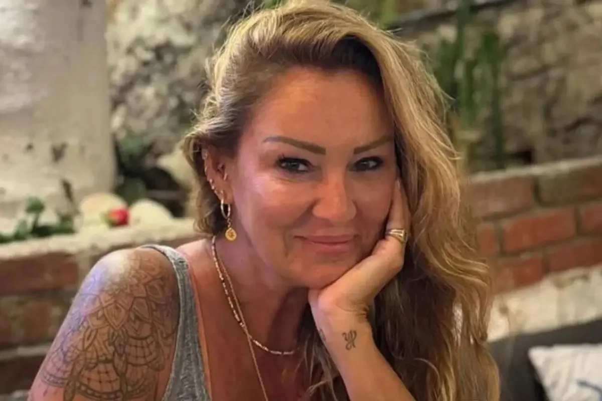 Pınar Altuğ’un kızı 17 yaşında: Podyumdaki pozları büyük beğeni topladı