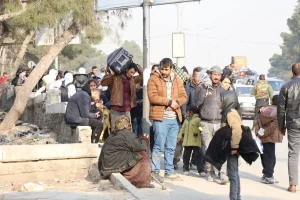 PKK/YPG, Halep’te işgal ettiği bölgelerden çıkmak isteyen sivilleri hedef alıyor