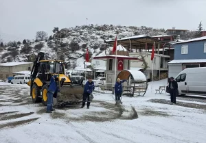 Pozantı’da Kar Yağışı Etkili Oldu