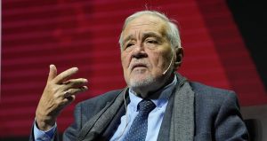 Prof. Dr. İlber Ortaylı’dan bayrak çıkışı:  Çok ahmak