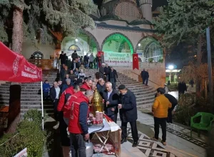 Regaip Kandili’nde Salep İkramı