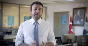 Rıza Akpolat: Beşiktaş’ı rantın değil, halkın Beşiktaş’ı yaptığım için tutsağım