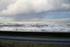 Rize’de Fırtına, Ulaşımı Aksamaya Sebep Oldu