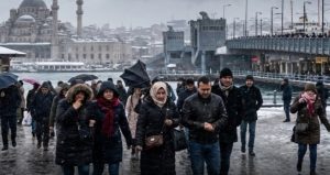 Saatlerce değil günlerce sürecek! Balkanlardan geldi, İstanbul’da fırtına estirecek