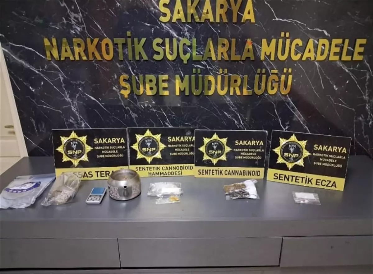 Sakarya’da Uyuşturucu Operasyonu: 10 Gözaltı